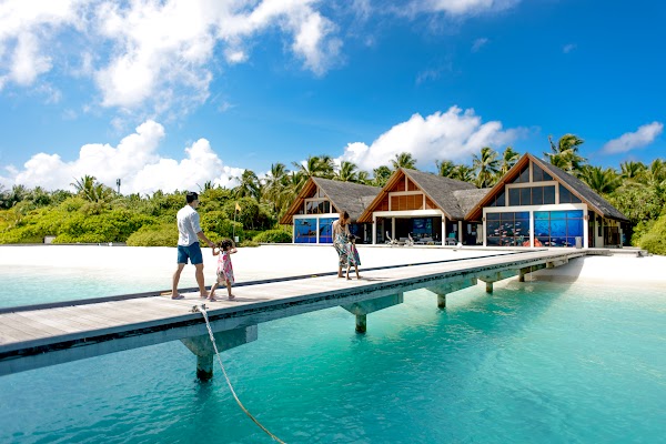 K & J Family Portrait at Four Seasons Resort Maldives at Landaa Giraavaru, Four Seasons Resort Maldives at Landaa Giraavaru, Baa Atoll, Maldives — frame 7