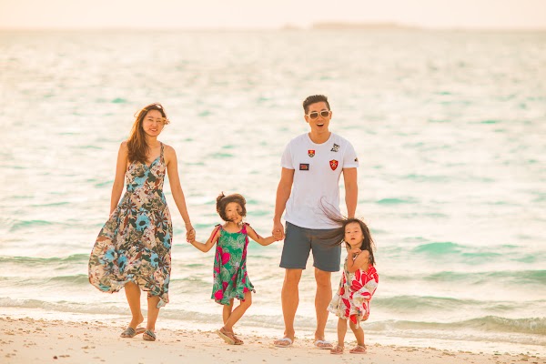 K & J Family Portrait at Four Seasons Resort Maldives at Landaa Giraavaru — photographed at Four Seasons Resort Maldives at Landaa Giraavaru, Baa (South Maalhosmadulu) Atoll — frame 6