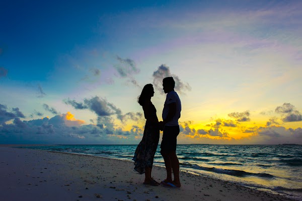 K & J Family Portrait at Four Seasons Resort Maldives at Landaa Giraavaru — frame 8