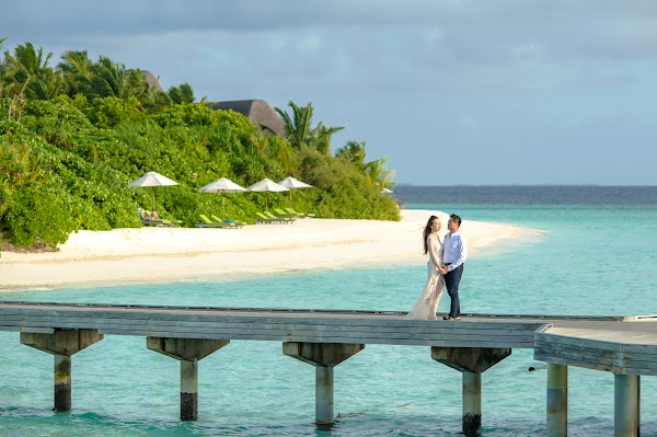 A & B Honeymoon Portrait at Anantara Kihavah Villas — frame 8