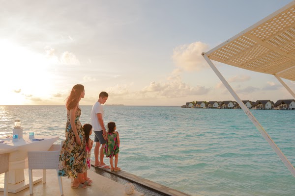 K & J Family Portrait at Four Seasons Resort Maldives at Landaa Giraavaru — frame 5