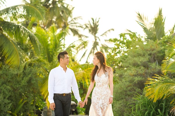 A & B Honeymoon Portrait at Anantara Kihavah Villas, Anantara Kihavah Villas, Baa Atoll, Maldives — frame 25