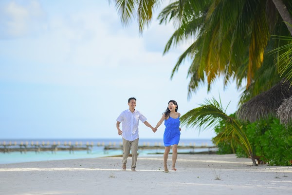 J & N Honeymoon Portrait at Baros Maldives, Baros Maldives, Kaafu Atoll, Maldives — frame 10