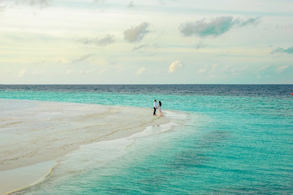 A & B Honeymoon Portrait at Anantara Kihavah Villas, Anantara Kihavah Villas, Baa Atoll, Maldives — frame 33