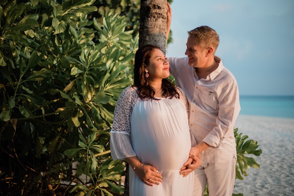 N & J Maternity Portrait at Vakkaru Maldives, Vakkaru Maldives, Baa Atoll, Maldives — frame 24