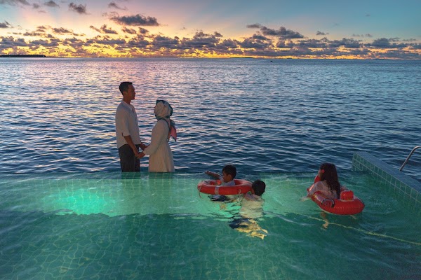 N & R Family Portrait at Finolhu Baa Atoll Maldives, Finolhu Baa Atoll Maldives, Baa Atoll, Maldives — frame 36