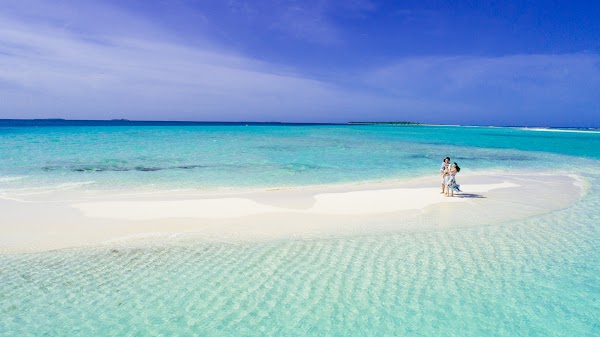 V & J Family Portrait at Lux South Ari Atoll, Maldives — photographed at LUX* South Ari Atoll, Alifu Dhaalu (South Ari) Atoll — frame 6