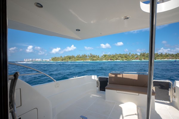 TIFFANY BLANC 14 - Luxury Yacht Charter, Maldives — frame 20