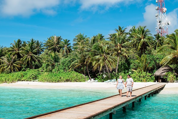 K & J Anniversary Portrait at Fihaalhohi Island Resort, Fihaalhohi Island Resort, Kaafu Atoll, Maldives — frame 11