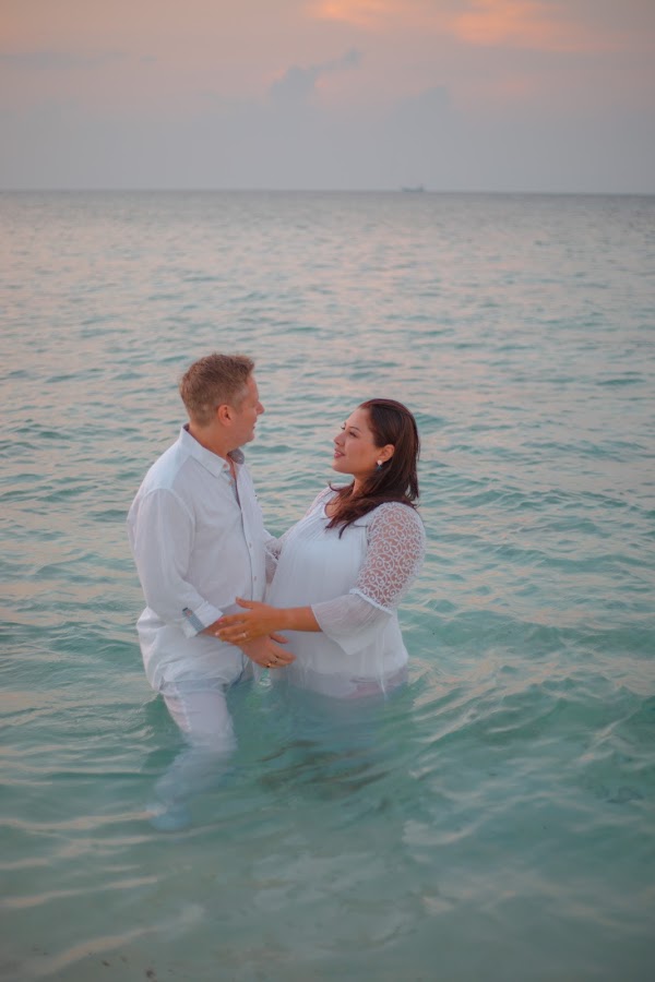 N & J Maternity Portrait at Vakkaru Maldives — photographed at Vakkaru Maldives, Baa (South Maalhosmadulu) Atoll — frame 11