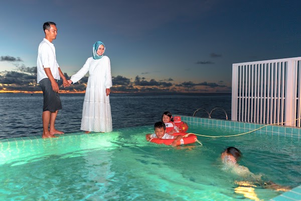 N & R Family Portrait at Finolhu Baa Atoll Maldives — photographed at Seaside Finolhu Baa Atoll Maldives, Baa (South Maalhosmadulu) Atoll — frame 8