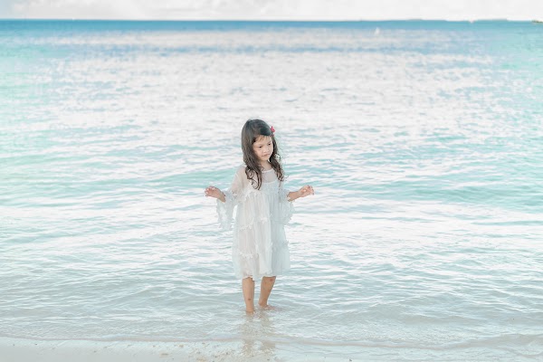 N & R Family Portrait at Finolhu Baa Atoll Maldives — frame 3