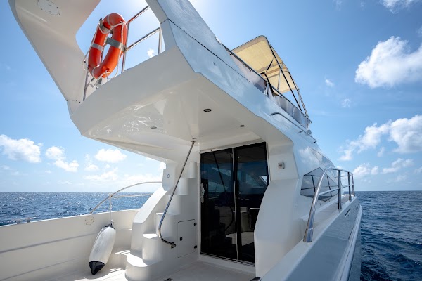 TIFFANY BLANC 14 - Luxury Yacht Charter — frame 4