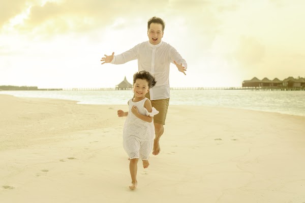 M & M Family Portrait at Anantara Resort and Spa Maldives, Anantara Resort and Spa Maldives, Kaafu Atoll, Maldives — frame 37