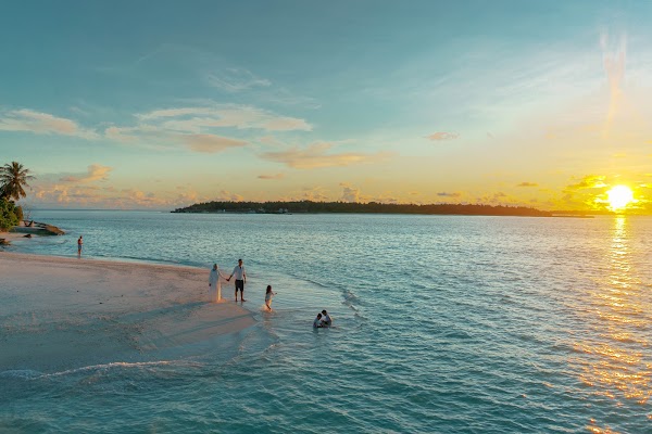 N & R Family Portrait at Finolhu Baa Atoll Maldives, Finolhu Baa Atoll Maldives, Baa Atoll, Maldives — frame 29