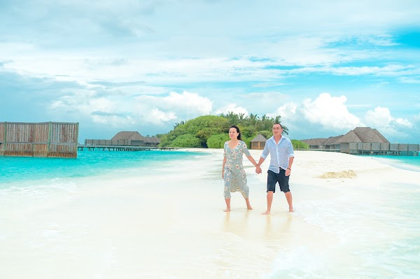 J & L Honeymoon Portrait at Conrad Maldives Rangali Island — frame 7
