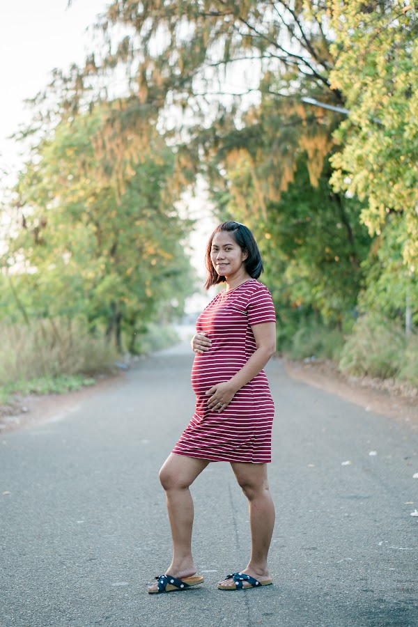 Aman + Sofiya Maternity — Maldives — frame 9