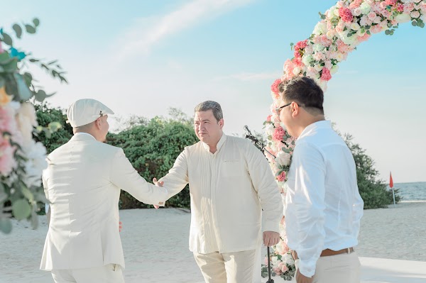 N & A Destination Wedding at Reethi Faru Resort — Nuah + Angel at Reethi Faru, Reethi Faru Resort, Raa Atoll, Maldives — frame 20