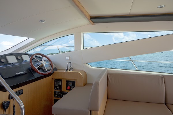 TIFFANY BLANC 14 - Luxury Yacht Charter — Maldives — frame 8