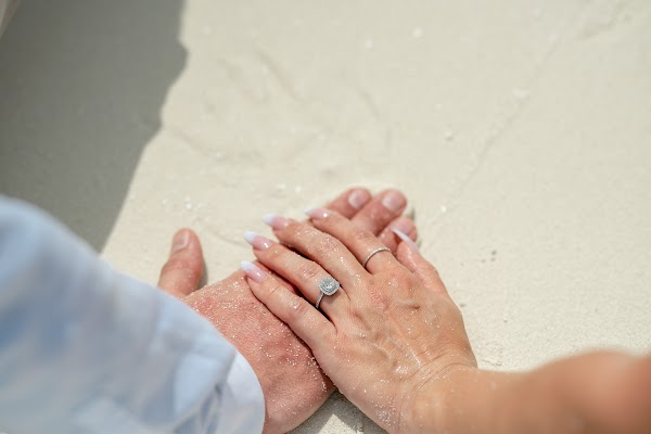 P & L  Proposal at Eriyadhu Island Resort, Eriyadhu Island Resort, Kaafu Atoll, Maldives — frame 26