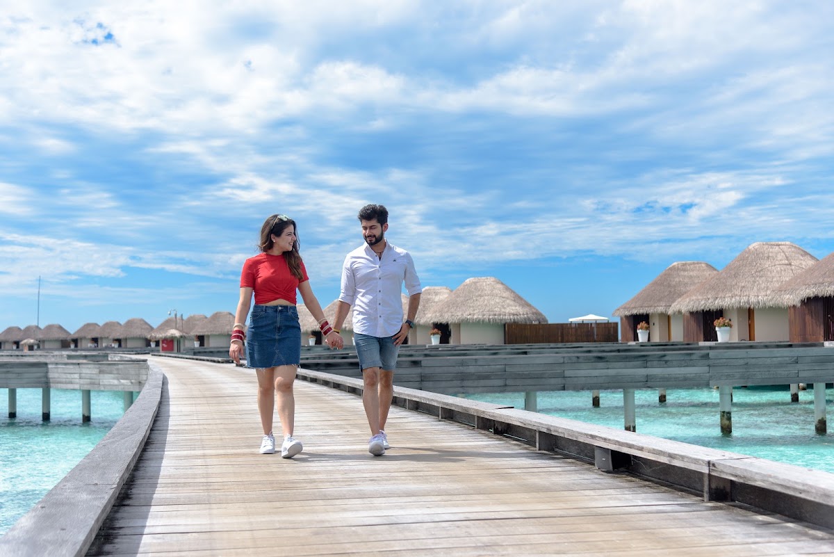 S & R Honeymoon Portrait at Hard Rock Hotel Maldives