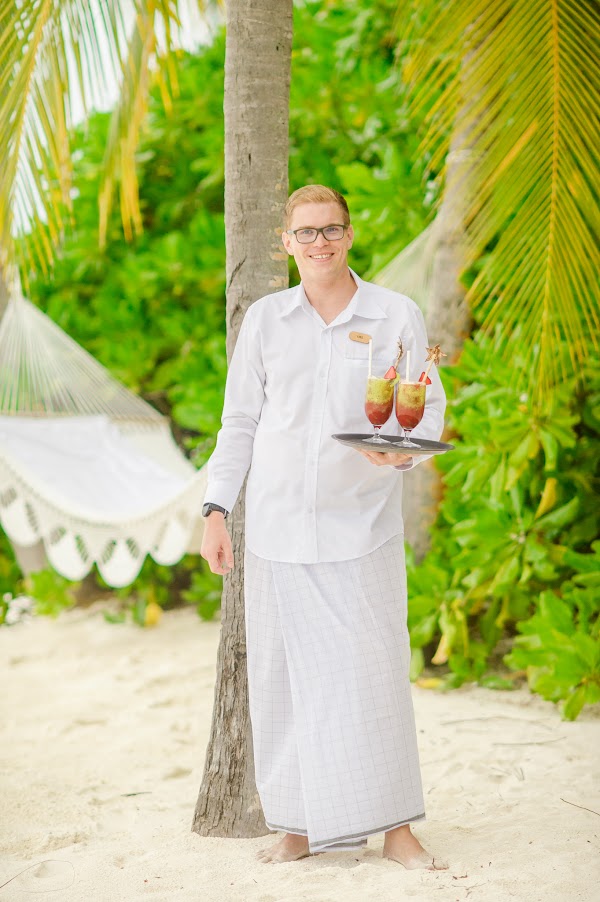 P & G  Elopement at Mirihi Island Resort — frame 5