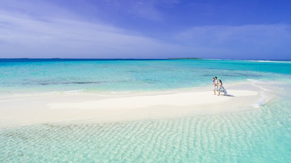 V & J Family Portrait at Lux South Ari Atoll, Maldives — frame 6