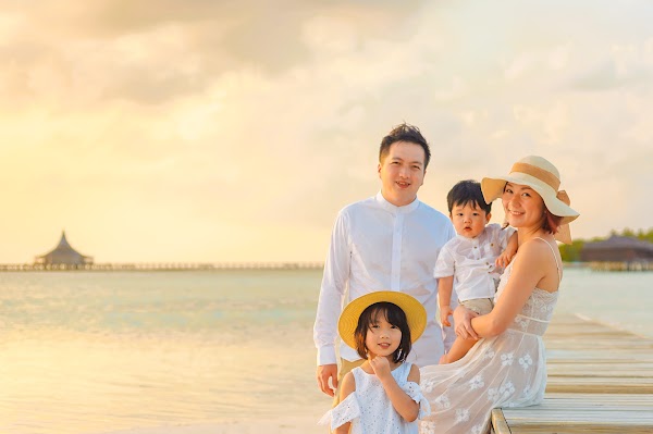 M & M Family Portrait at Anantara Resort and Spa Maldives, Anantara Resort and Spa Maldives, Kaafu Atoll, Maldives — frame 28
