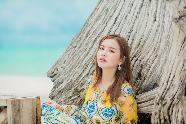 Y & S Honeymoon Portrait at Soneva Jani — Photobook, Soneva Jani, Noonu Atoll, Maldives — frame 9