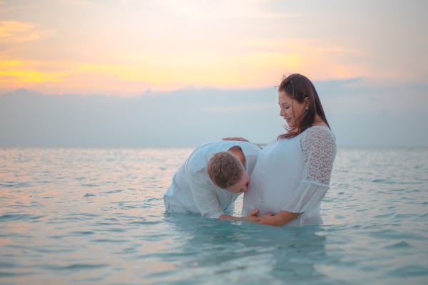 N & J Maternity Portrait at Vakkaru Maldives, Vakkaru Maldives, Baa Atoll, Maldives — frame 30