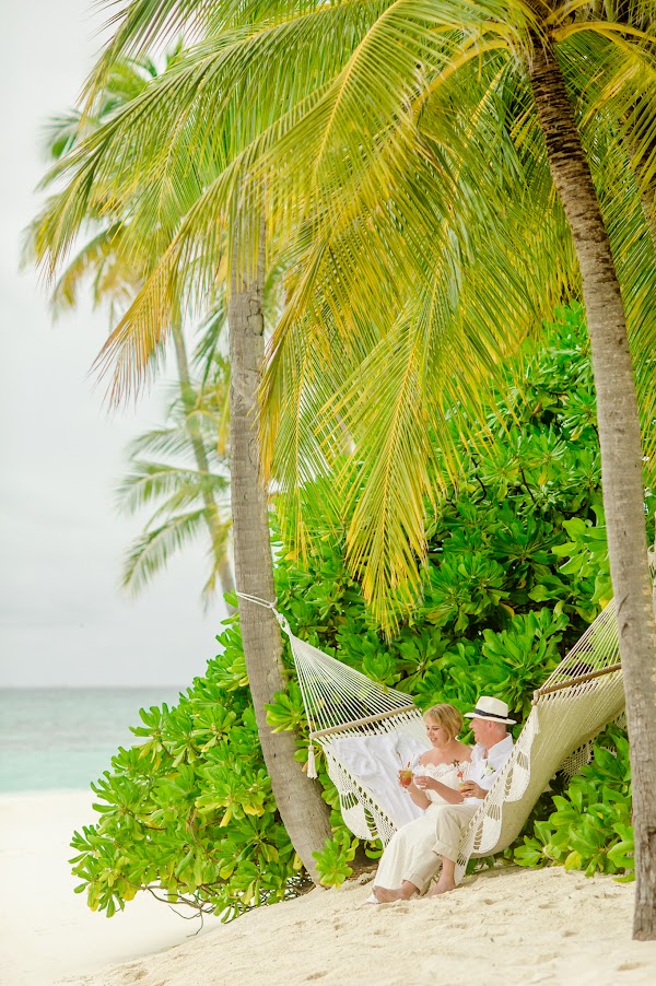 P & G  Elopement at Mirihi Island Resort — frame 6