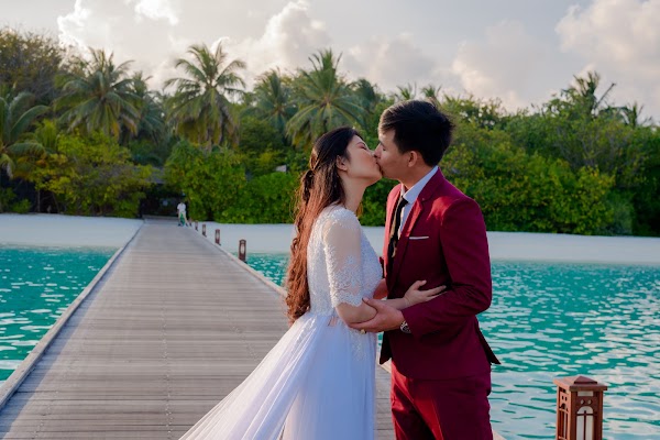 P & N Honeymoon Portrait at Paradise Island Resort and Spa — Paradise Island Resort and Spa, Kaafu Atoll, Maldives — frame 7