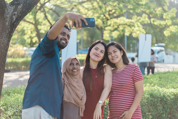 Aman + Sofiya Maternity — frame 3