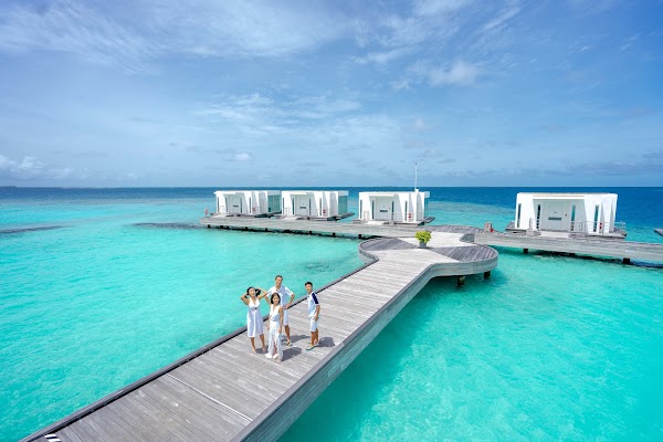 A & M Family Portrait at Jumeirah Maldives Olhahali Island, Jumeirah Maldives Olhahali Island, Kaafu Atoll, Maldives — frame 23
