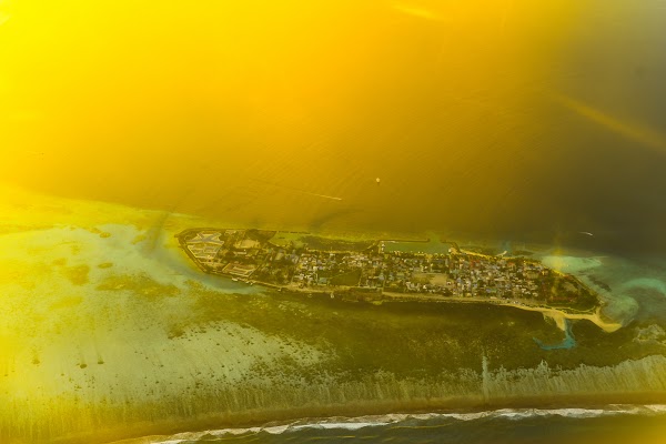 Photographs on Maafushi — frame 2