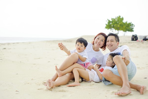 M & M Family Portrait at Anantara Resort and Spa Maldives, Anantara Resort and Spa Maldives, Kaafu Atoll, Maldives — frame 22