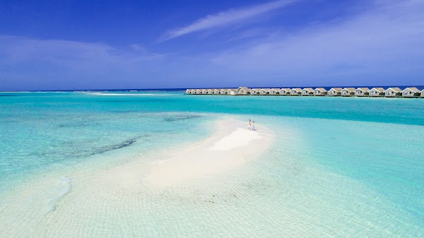 V & J Family Portrait at Lux South Ari Atoll, Maldives — frame 4