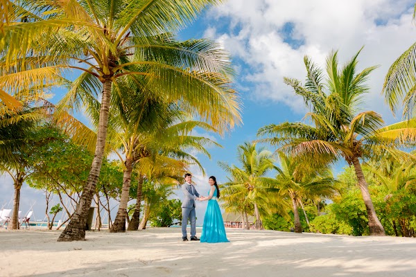 N & K Honeymoon Portrait at Paradise Island Resort and Spa — frame 2