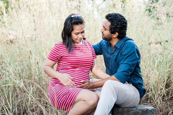Aman + Sofiya Maternity — Maldives — frame 5