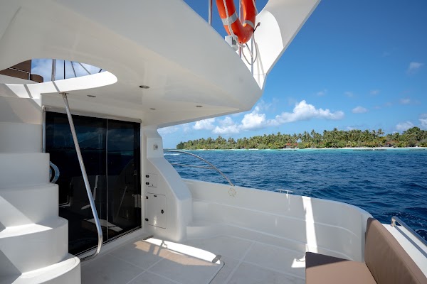 TIFFANY BLANC 14 - Luxury Yacht Charter, Maldives — frame 10
