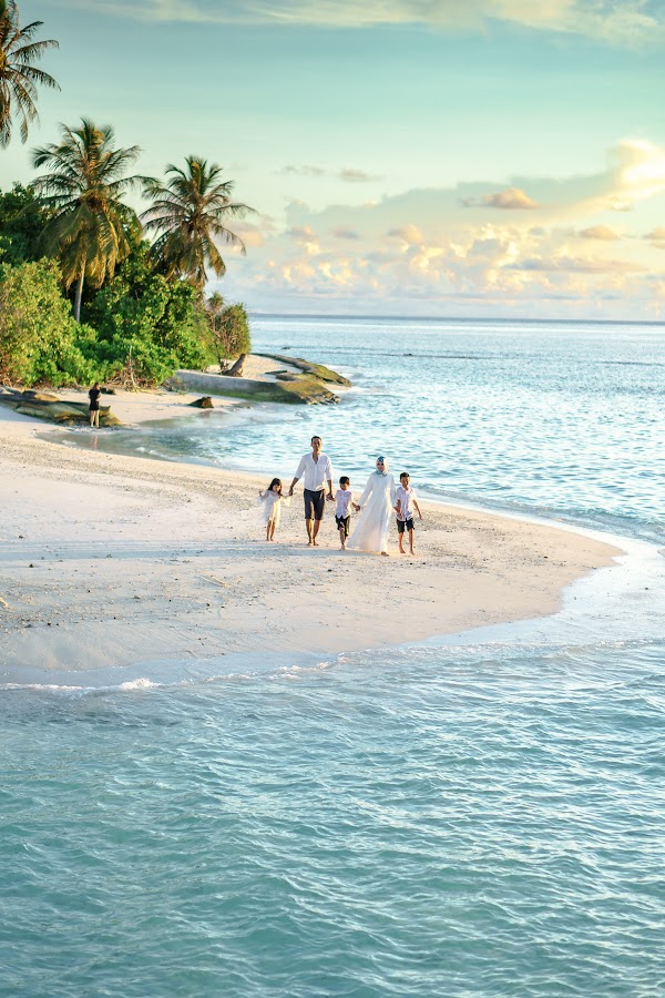 N & R Family Portrait at Finolhu Baa Atoll Maldives, Finolhu Baa Atoll Maldives, Baa Atoll, Maldives — frame 49