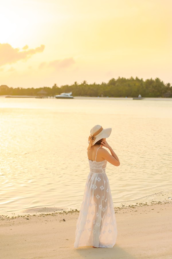 M & M Family Portrait at Anantara Resort and Spa Maldives — frame 5