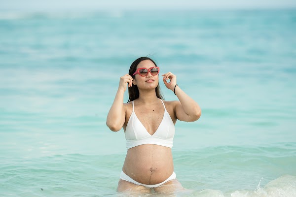 R & O Maternity Portrait at Hulhumale, Hulhumale, Kaafu Atoll, Maldives — frame 12