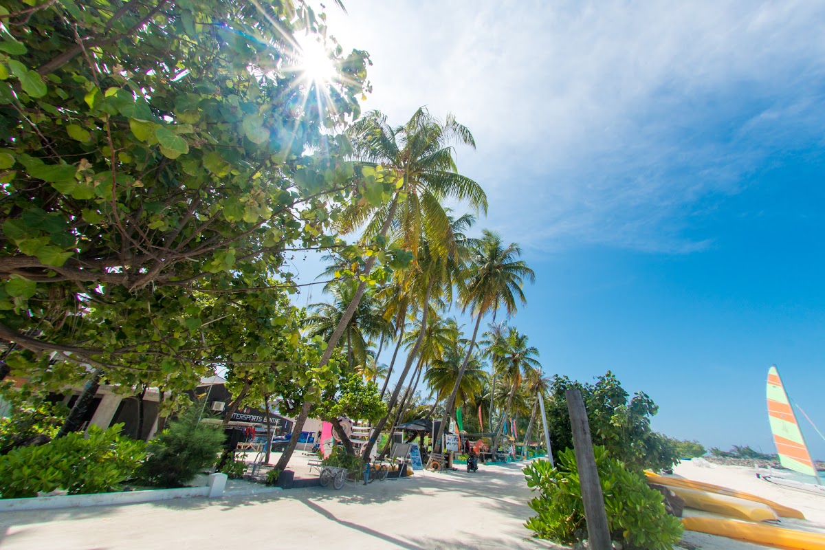 J & N  Elopement at Maafushi — frame 6