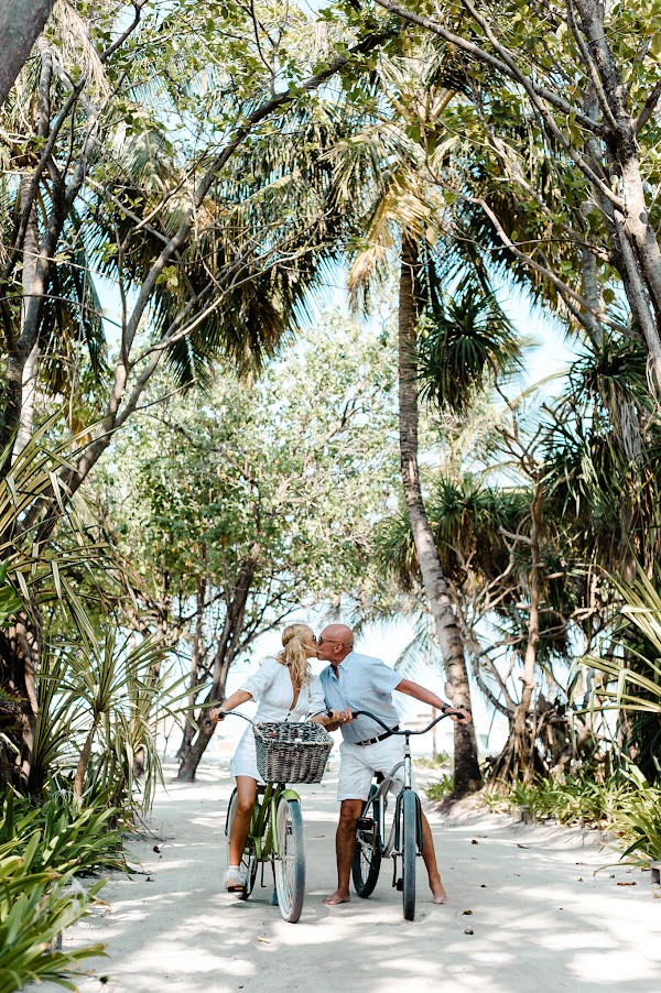 S & F Anniversary Portrait at Kanuhura, Kanuhura, Lhaviyani Atoll, Maldives — frame 48