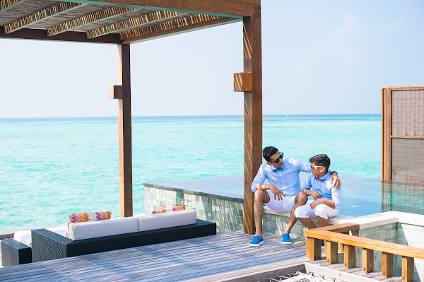 Photographs on Huraa — frame 10