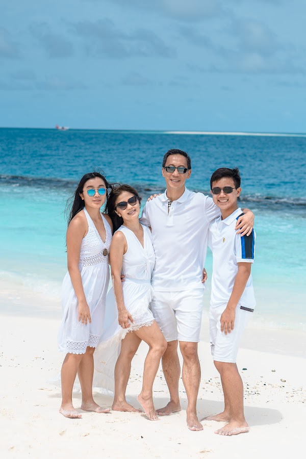 A & M Family Portrait at Jumeirah Maldives Olhahali Island, Jumeirah Maldives Olhahali Island, Kaafu Atoll, Maldives — frame 32