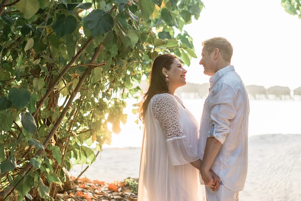 N & J Maternity Portrait at Vakkaru Maldives, Vakkaru Maldives, Baa Atoll, Maldives — frame 18