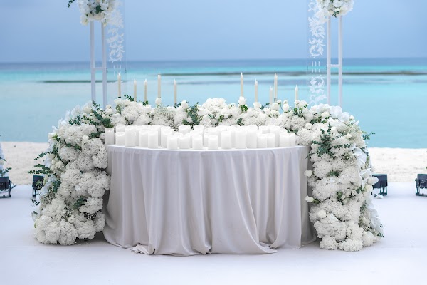 Photographs on Huraa — frame 7