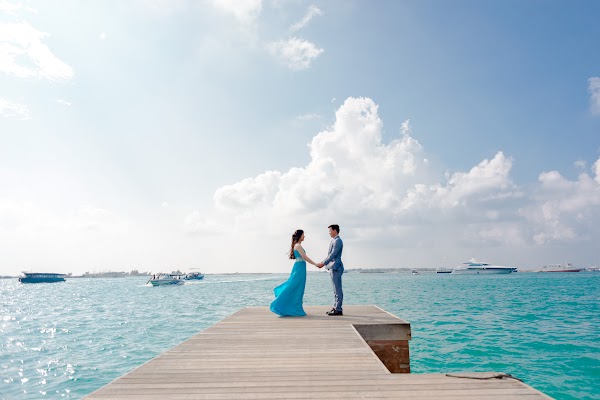 N & K Honeymoon Portrait at Paradise Island Resort and Spa